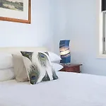 Perfect Pyrmont Penthouse With Sydney Tower View