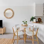 Chic Brookvale Unit-Big Balcony!