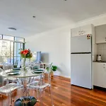 Stylish 1 Bedroom Apartment With Balcony Surry Hills