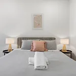 02P Bright 2Bedroom Abnb Style Apt Nr Westfield With Free Parking