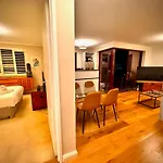 Expansive Views From Sydney 1 Bedroom Apartment