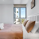 301B City View 2Bedroom Abnb Style Apt Nr Plaza And Train Central With 2 Free Parking
