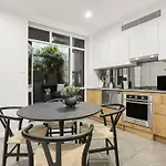 Central 2Br Terrace Home In Trendy Surry Hills
