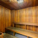 Ocean-Facing 2-Bed Manly Unit With Gym & Sauna