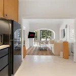 Executive 2Br Apt With Balcony Near Yarranabbe Park