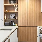 Waterview Apt At Wentworth Point