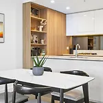 Waterview Apt At Wentworth Point