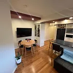 Eastlakes 2 Bedroom Close To Airport