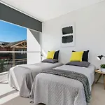 Ultra Modern 2 Bdrm In St Leonards Crows Nest - 803Nor