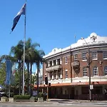 2Bdr Brand New Apt Moments From Rnsh St Leonards