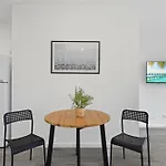 Burwood 1Br Studio Neartrain Stationshopping