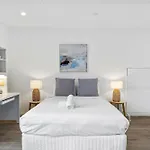 Burwood 1Br Studio Neartrain Stationshopping