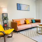 2Br Apt Near Airpot Bay City With Parking