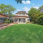 Greenwich Luxury Near Wharftraincbd Steps To Sea