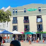 Boardrider Backpackers And Budget Motel