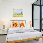 Wentworth Point Modern 2Br With Large Belcony