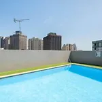 Renovated Central Studio W Pool & Just Off Oxford St