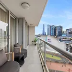 3 Bedroom Darling Harbour Apartment