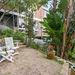 Bea\'S Cottage In Clontarf Beach