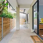 Bea\'S Cottage In Clontarf Beach