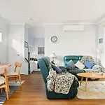 Bea\'S Cottage In Clontarf Beach