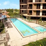 Meriton Suites George Street, Parramatta