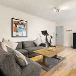 Homely-Bright, Air Con, Car Spc