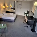 Accommodation Sydney - Hyde Park Plaza 38 College St Sydney