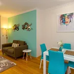 Thriving City Location, Dining Hub Near Cbd