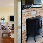 Spacious 4-Bed Home Water Views In Castle Cove