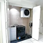 Cosy 2-Bedroom Apartment, Homebush Nsw 2140