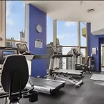 Central Sydney Apartment With Pool, Sauna & Gym