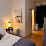 Cozy Quiet Studio Just Off Taylors Square