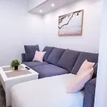 Modern Studio In Prime Spot