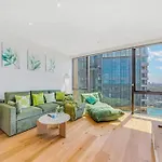 Waterfront 3-Bedroom Apartment In Rhodes