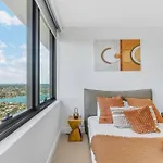 Waterfront 3-Bedroom Apartment In Rhodes