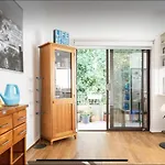 Peaceful South Hurstville Unit Close To Airport