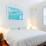 Stylish Art Deco 2 Bed Apt In Edgecliff
