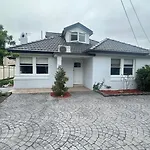 Delightful Home With Amazing City Views!