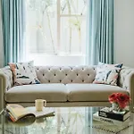 Stylish 2 Bedroom Apt Free P At Darlinghutst