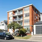 Relaxing Sunny North-Facing 2-Bed Apt In Vaucluse