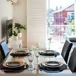 Relaxing Sunny North-Facing 2-Bed Apt In Vaucluse