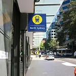 North Sydney Apartment With Free Parking