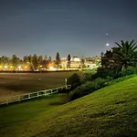 Randwick Shared Apt With Study Desk & Parking