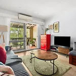 Hip Inner-City Living In Vibrant Erskineville