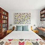 Hip Inner-City Living In Vibrant Erskineville