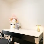 Modern 2 Bedroom Apartment Next To North Ryde Metro