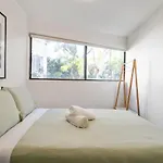 T-North Sydney House Nr Train Station And Freeparking