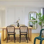 Brand New 2Bd Modern Apt Near Mq Shopping Centre