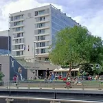 2 Beds Luxury Apartment In The Heart Of Chatswood12